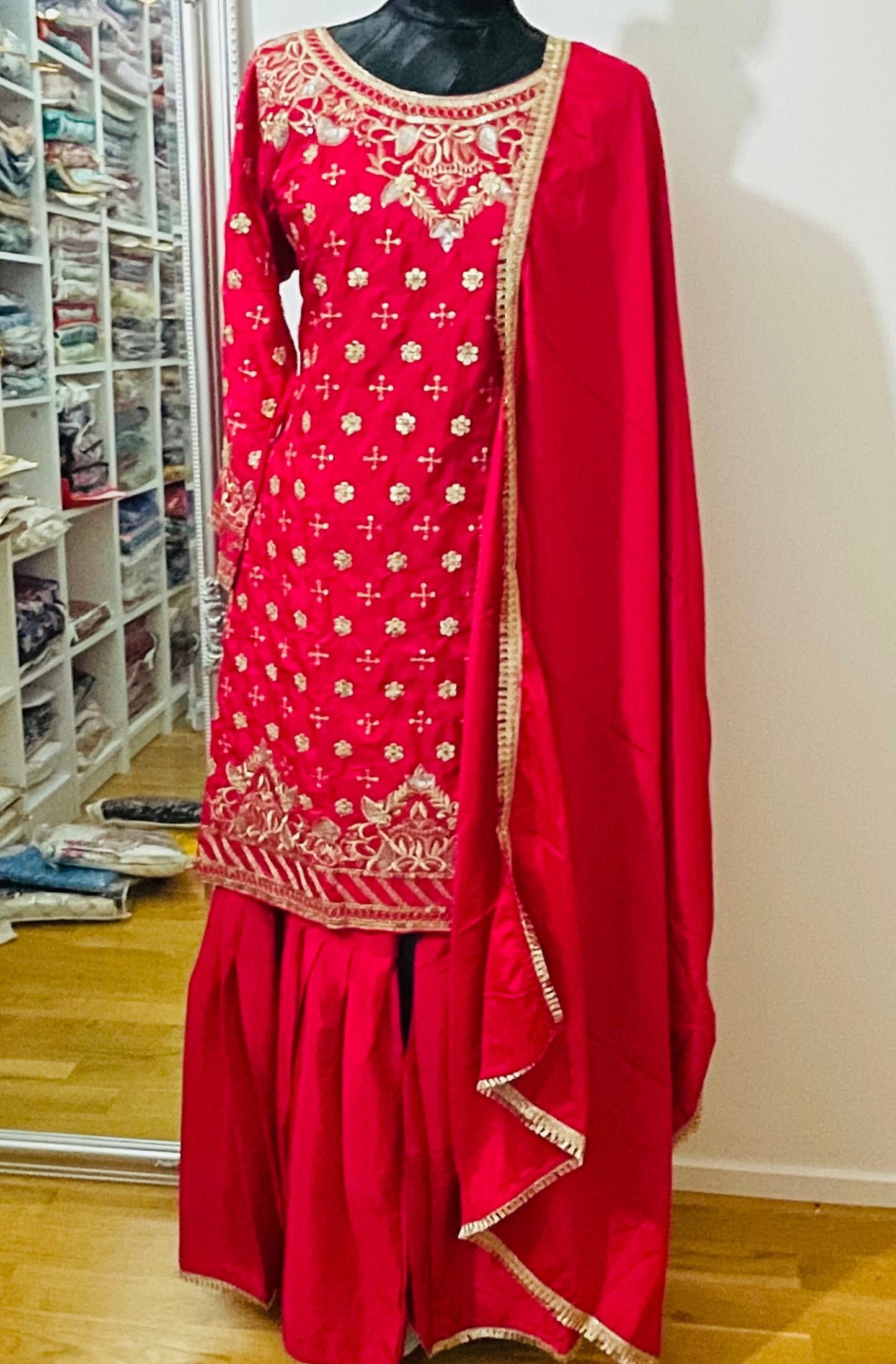 Q29 Chinon Gharara Suit