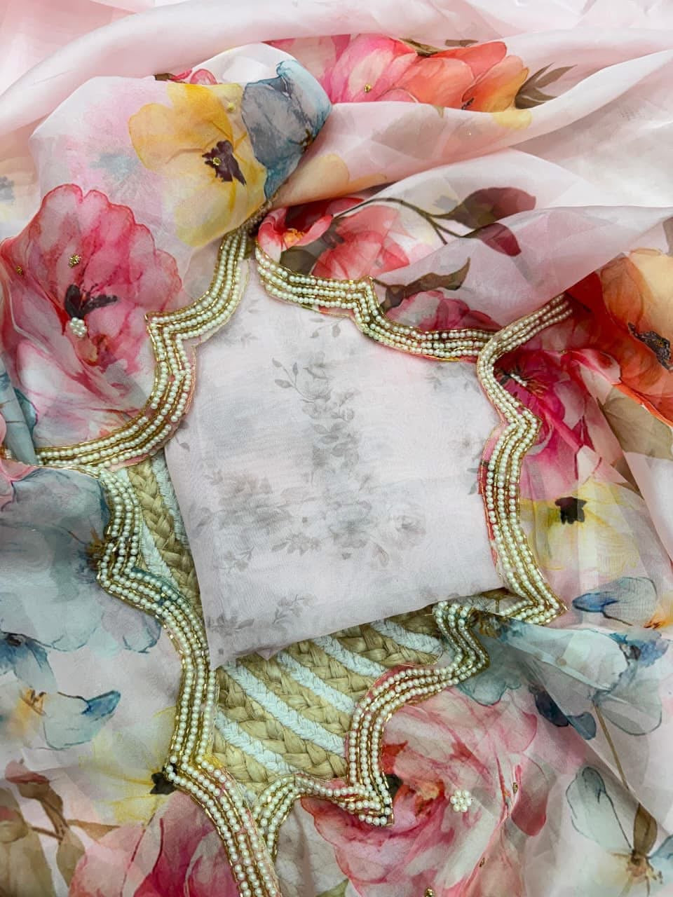 P4119 Floral Tebby Silk Saree