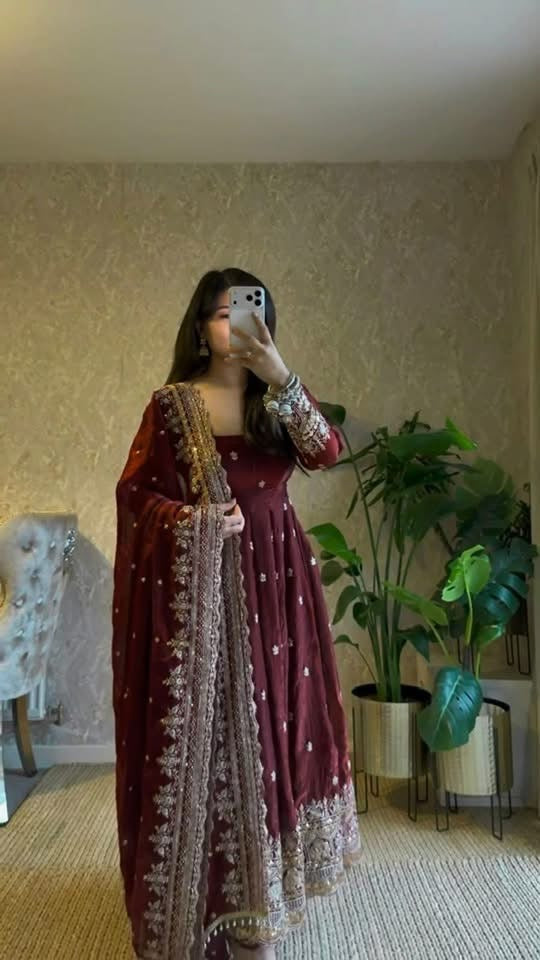 P3444 Fendy Silk Gown