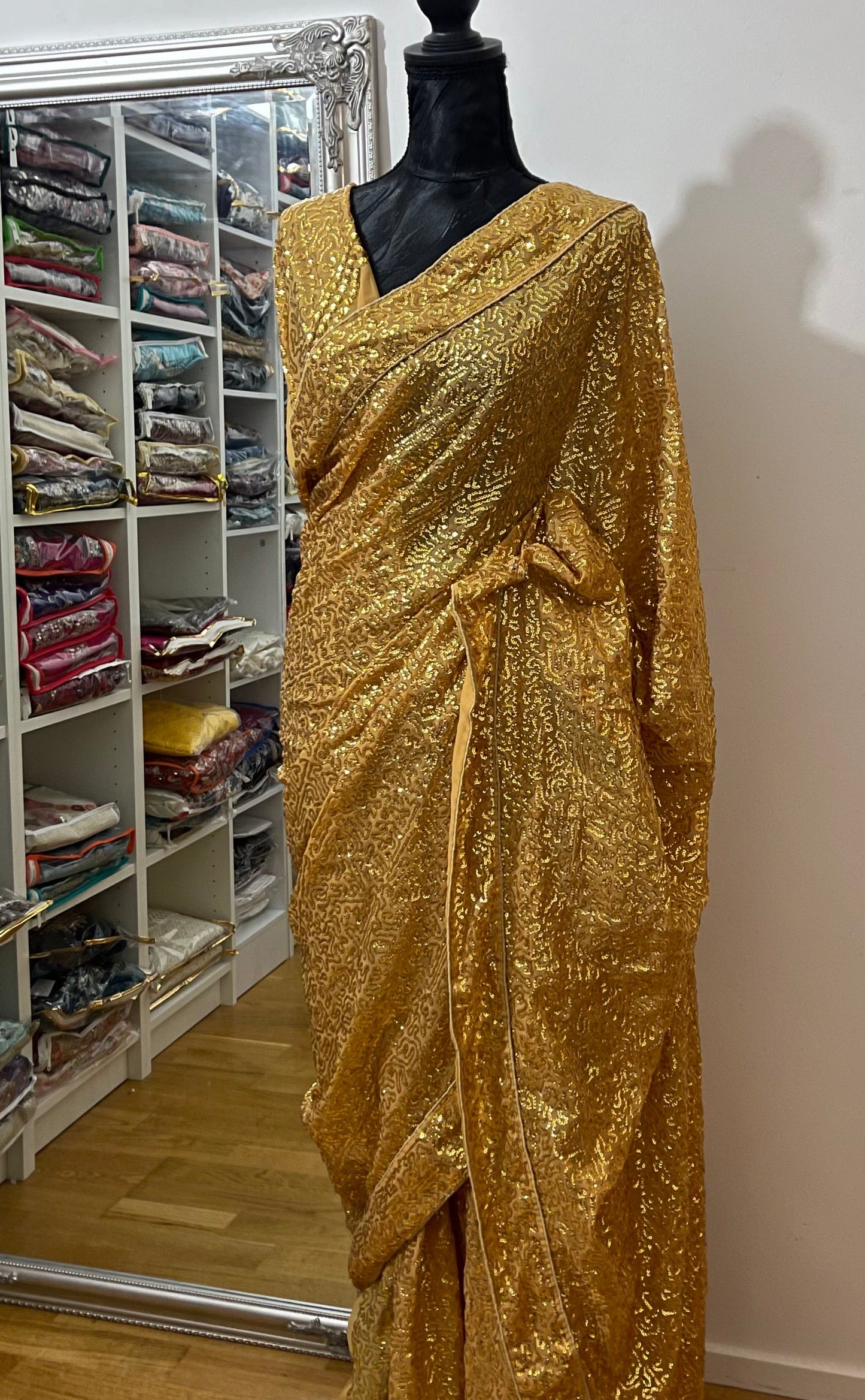 Q28 Sequins Party Saree