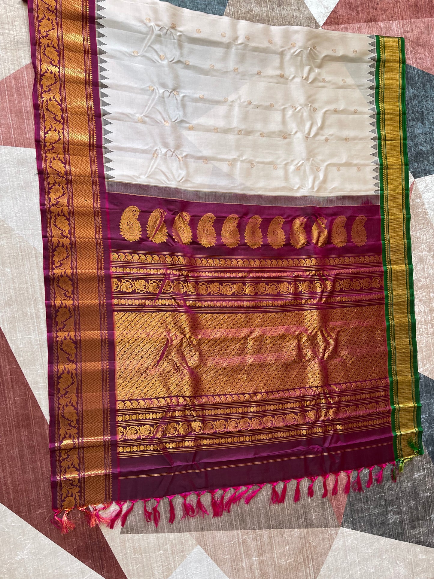 Q23 Pure Silk Handloom Gadwal Saree