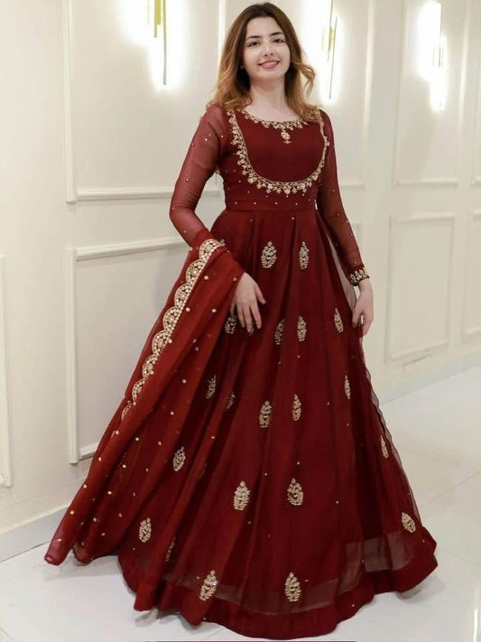 P5786 Georgette Gown