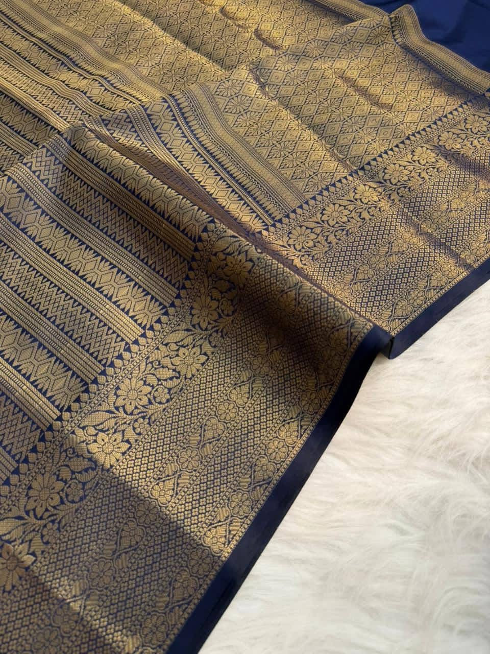 P4490 Kanjivaram Brocade Saree