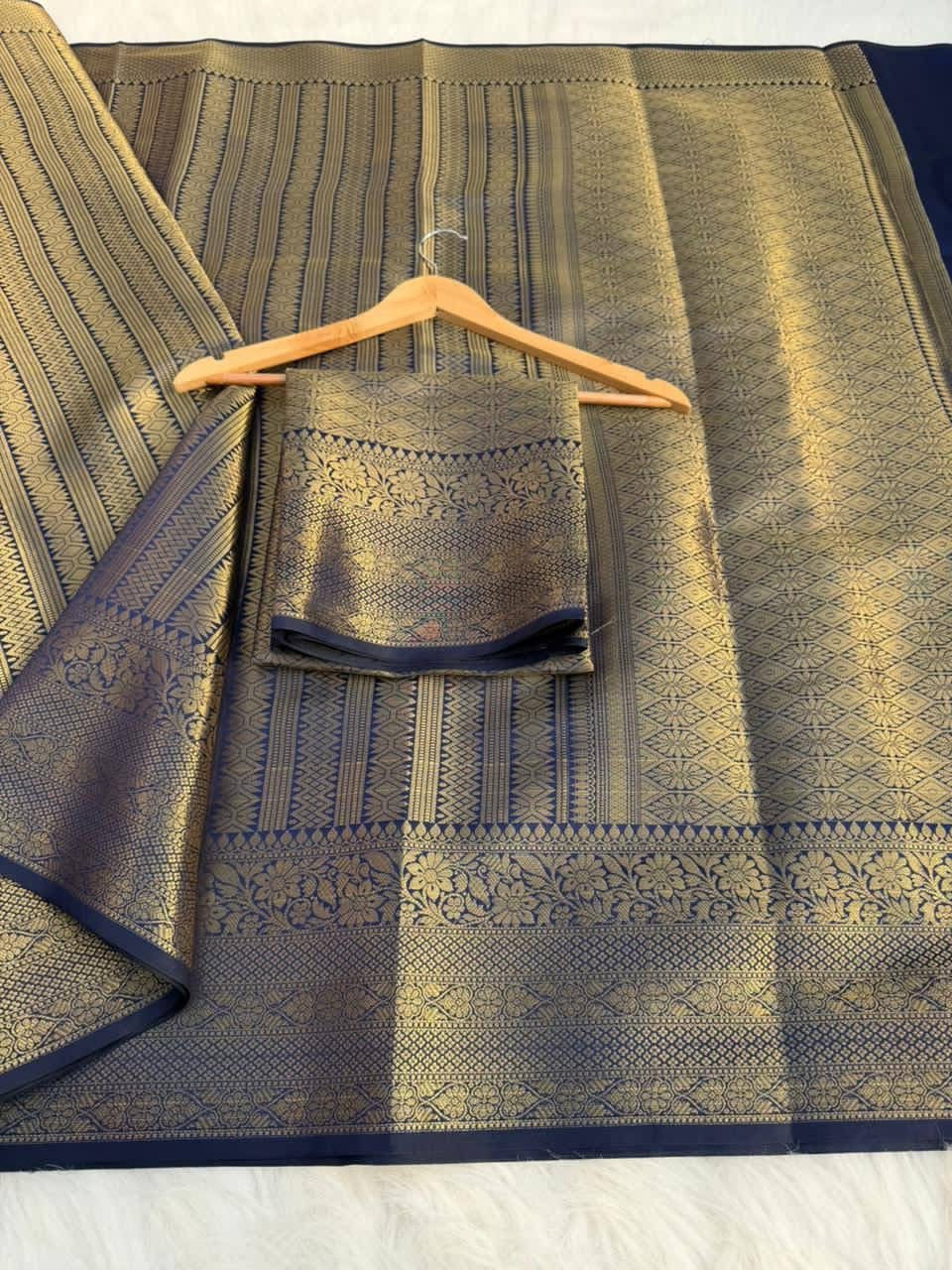P4490 Kanjivaram Brocade Saree