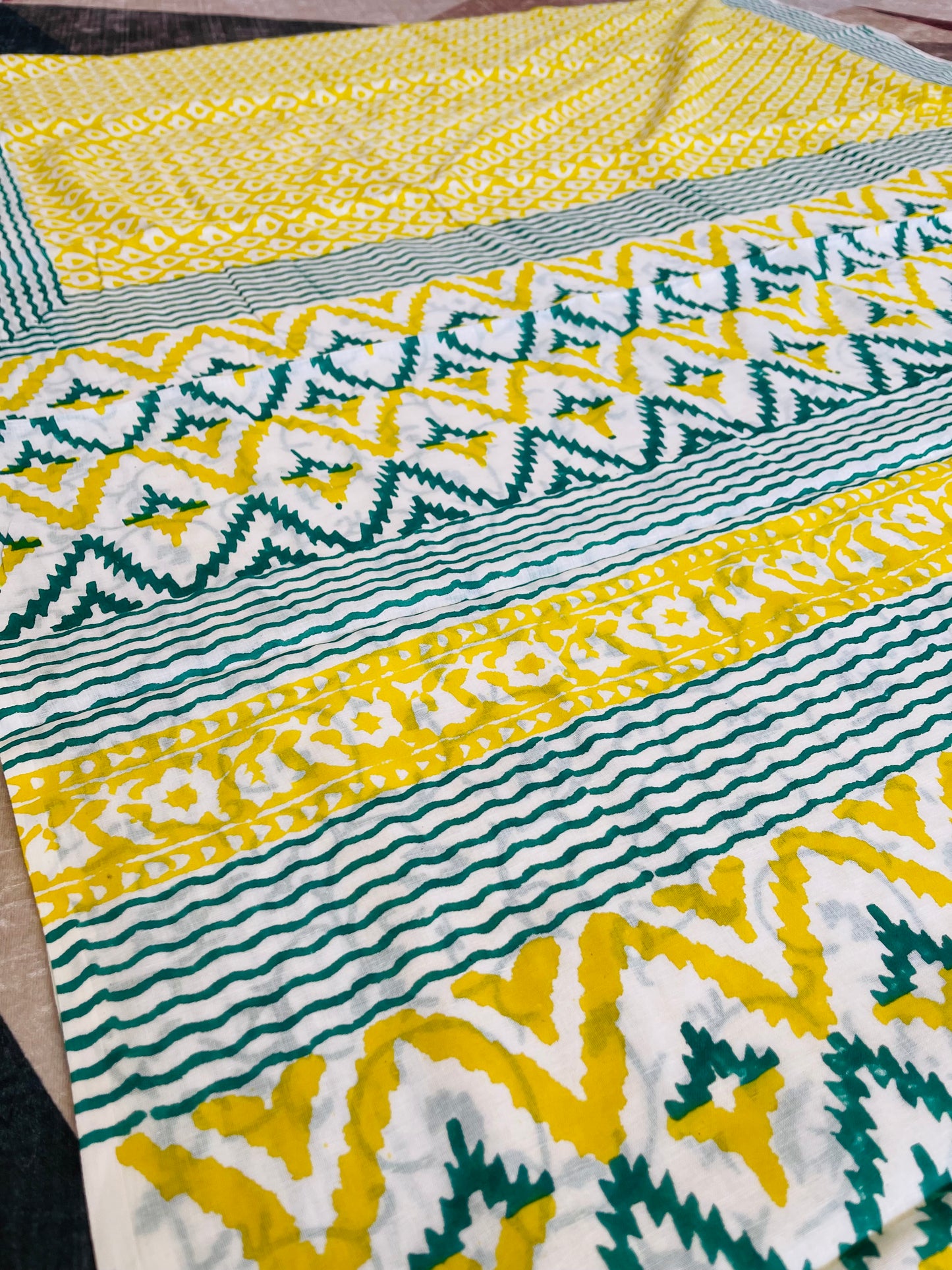 Q22 Cotton Block Print Saree