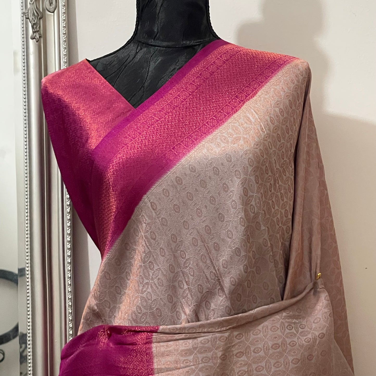 Q33 Soft Silk Katan Brocade Saree