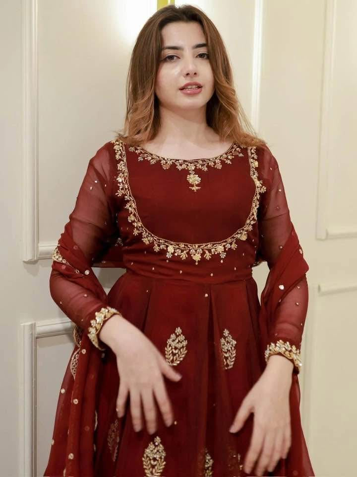 P5786 Georgette Gown