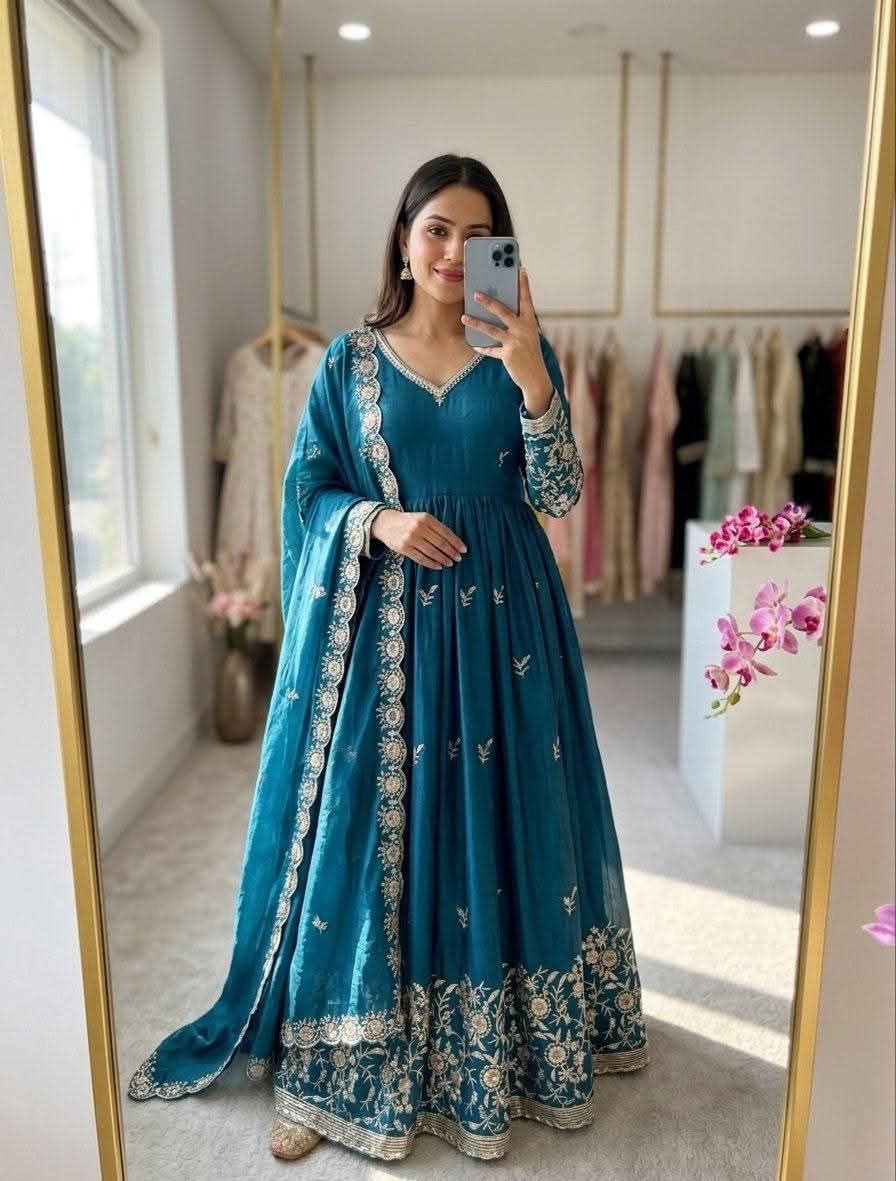 P5793 Fendy Silk Gown